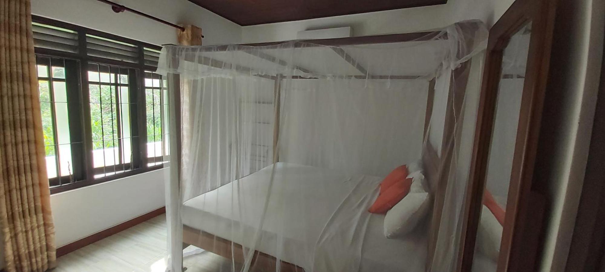 Villa Senan - 2 Apartments - Mirissa Room photo